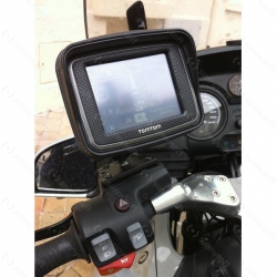 RAM Mounts univerzální držák na tablety 7" a 8" s dlouhým ramenem na motorku na nádržku brzdové kapaliny, X-Grip, sestava RAM-B-182-UN8B-CU
