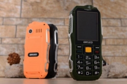 GRSED E6800/GoFly F7000 - odolný mobilní telefon - mobil - power banka - baterka - 6.800 mAh - voděodolný / nárazuvzodrný / odolný pádu / prachotěsný