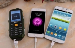 GRSED E6800/GoFly F7000 - odolný mobilní telefon - mobil - power banka - baterka - 6.800 mAh - voděodolný / nárazuvzodrný / odolný pádu / prachotěsný